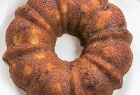 Spiced Apple Ginger Crumb Cake