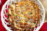 Irresistible Garlic Cheese Bread