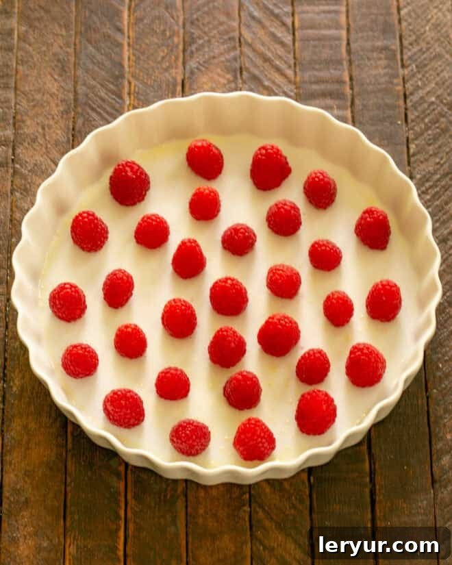 4 numbered photos of the process of making a clafoutis.