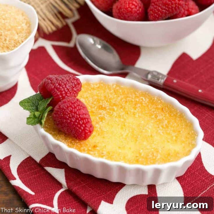 Classic Crème Brûlée | a fabulous vanilla custard topped with a thin layer of brittle, caramelized sugar