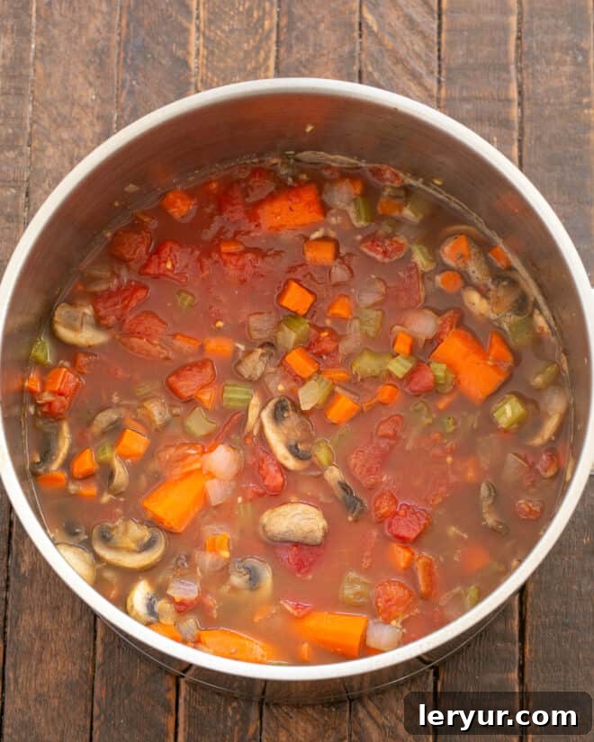 Red Wine Braised Pot Roast with Mushrooms and Tomatoes 6 How to make pot roast process shot 4.