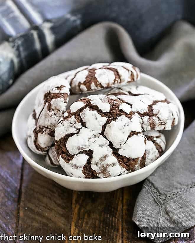 Earthquake Cookies in a white ceramic bowl.